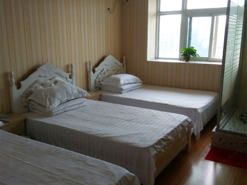 hotelPic