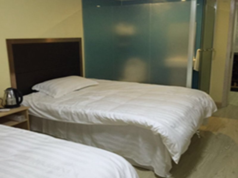 hotelPic