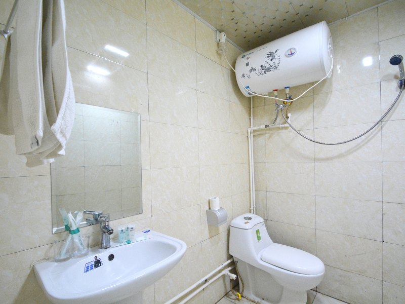 hotelPic