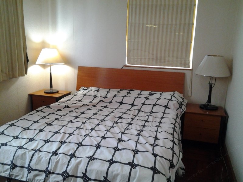 hotelPic