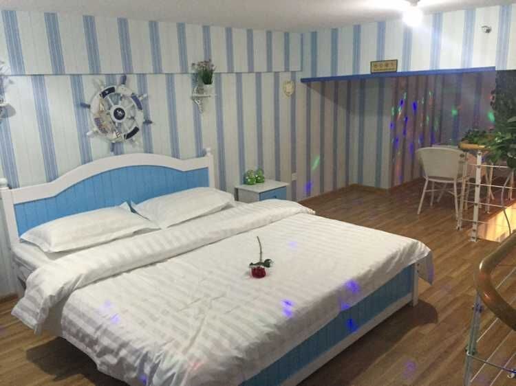 hotelPic