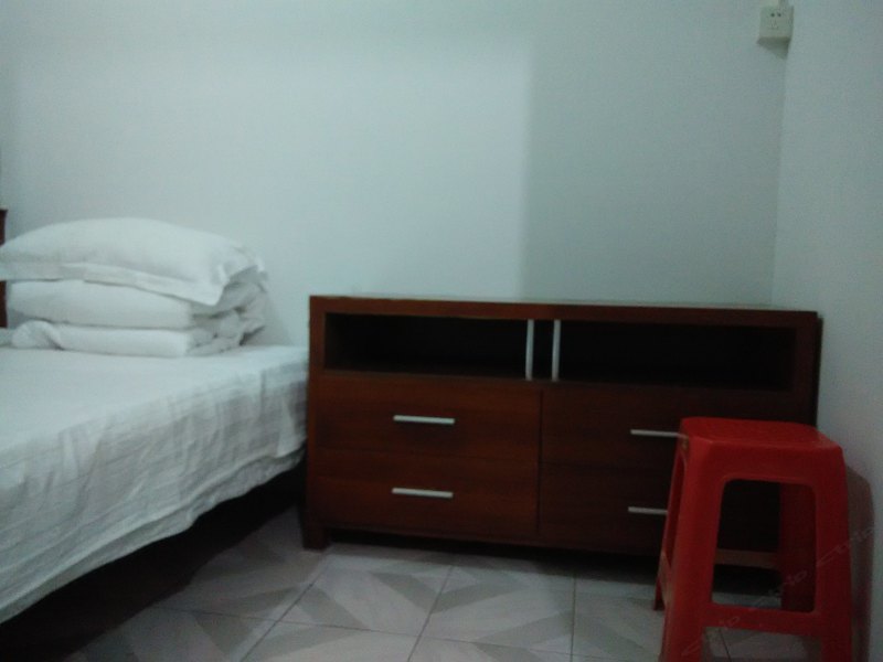 hotelPic