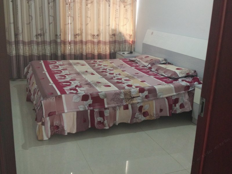 hotelPic