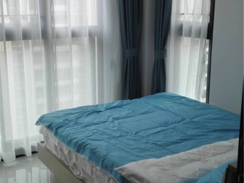 hotelPic