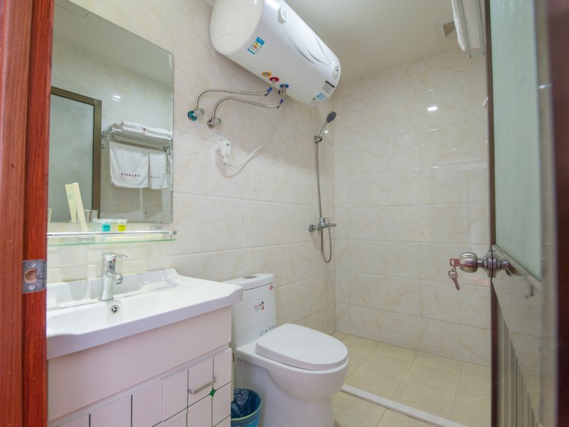 hotelPic