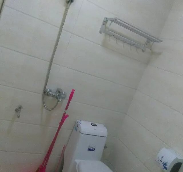 hotelPic