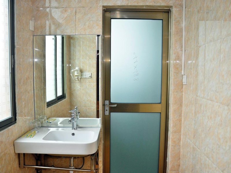 hotelPic