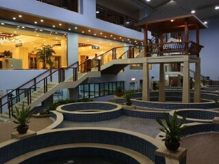 云南香格里拉旅游大概多少錢_云南香格里拉旅游價格多少跟團_云南香格里拉旅游團報價自由行