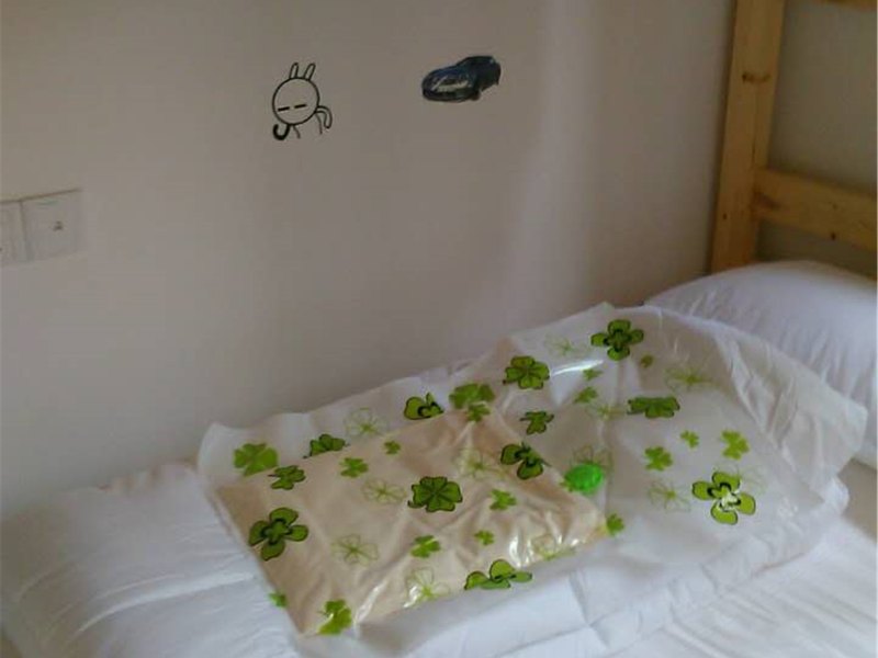hotelPic