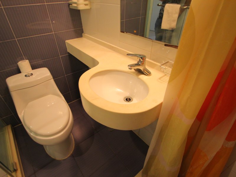 hotelPic