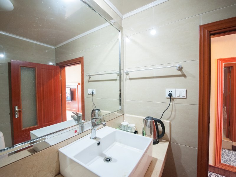 hotelPic