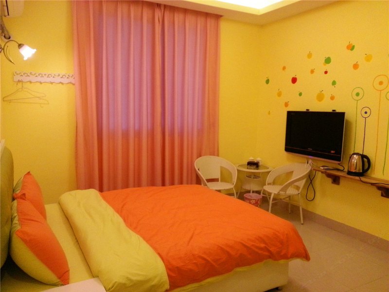 hotelPic