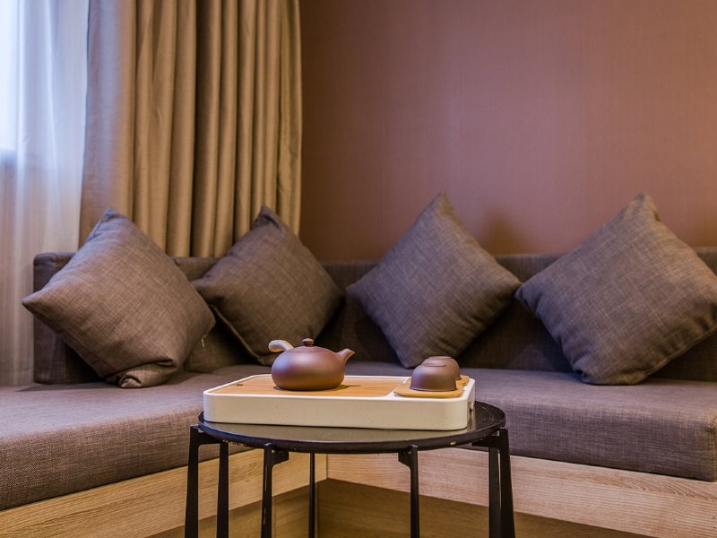 hotelPic