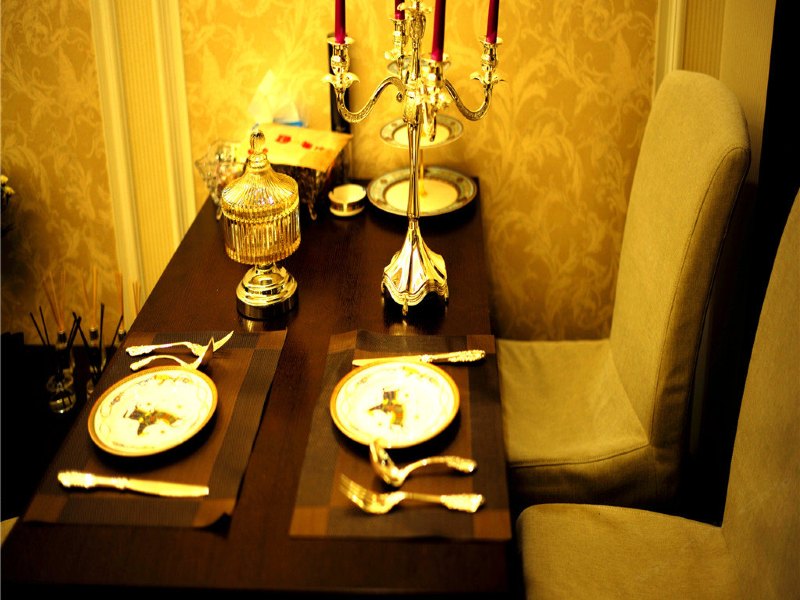 hotelPic