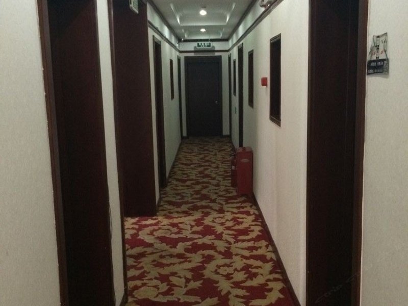 hotelPic
