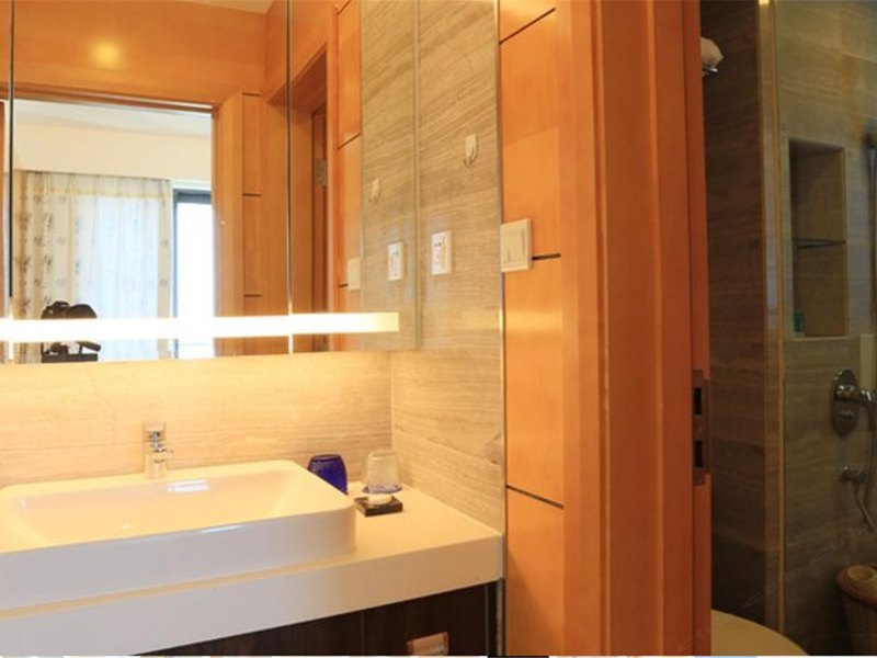 hotelPic
