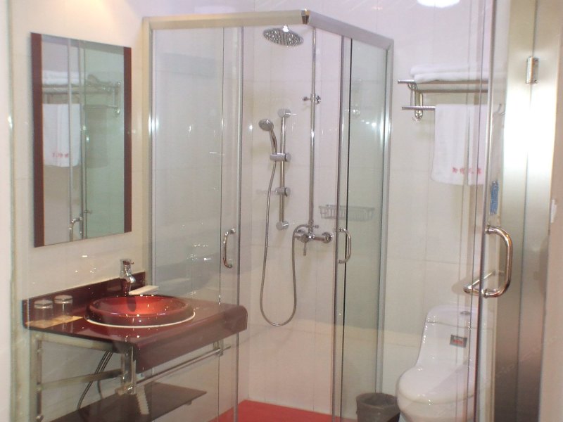 hotelPic