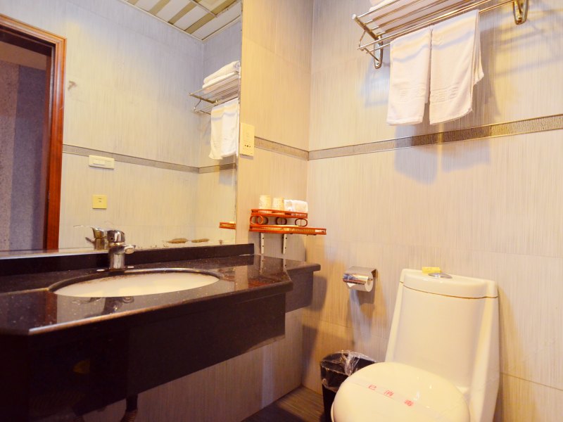 hotelPic