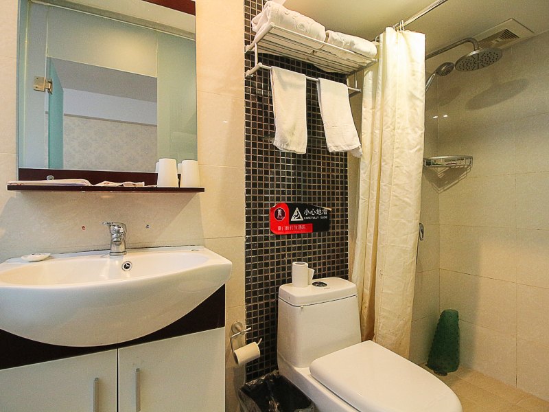 hotelPic