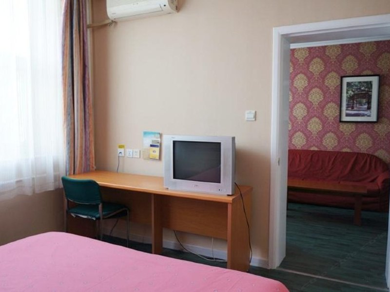 hotelPic
