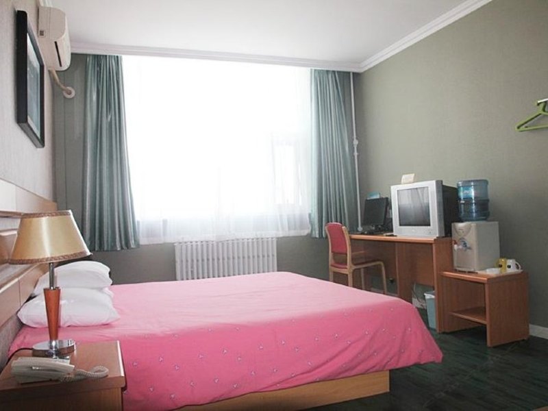 hotelPic