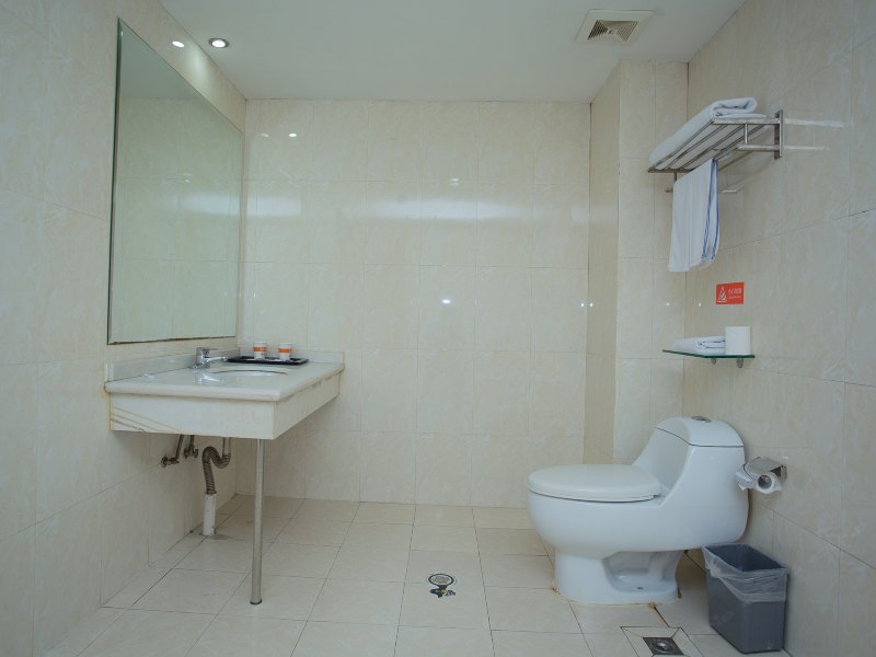 hotelPic