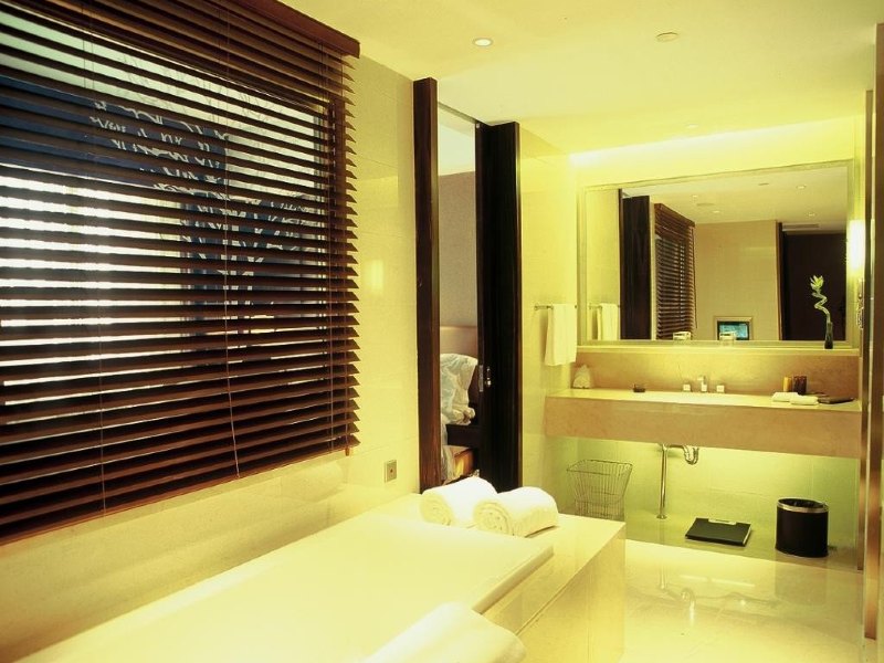 hotelPic