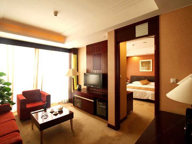 hotelPic