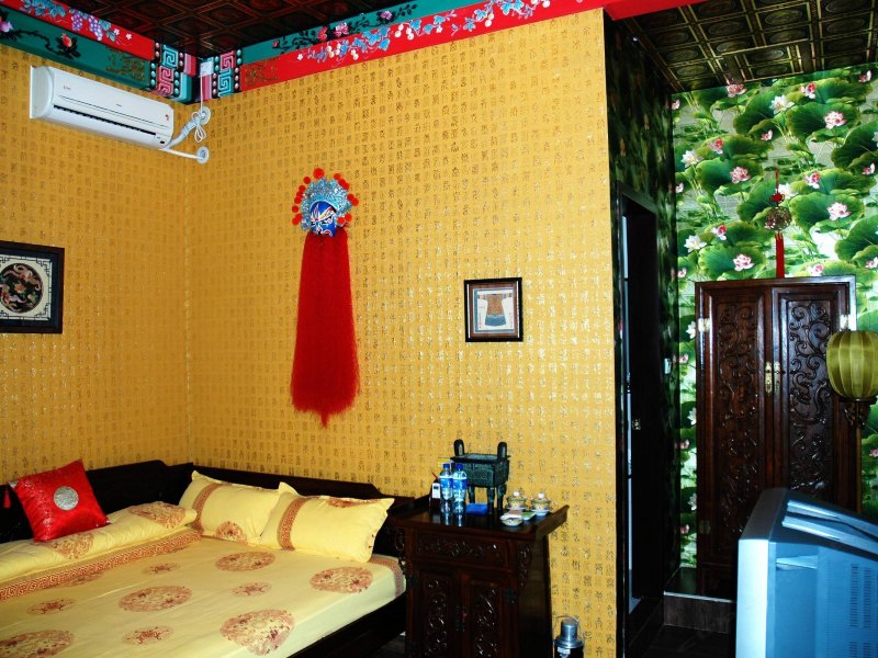 hotelPic