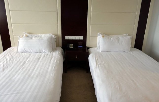 hotelPic