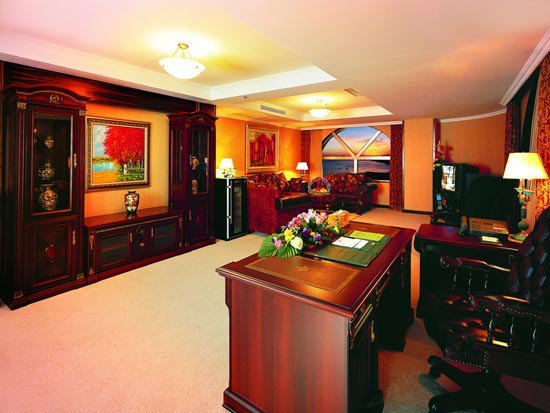 hotelPic