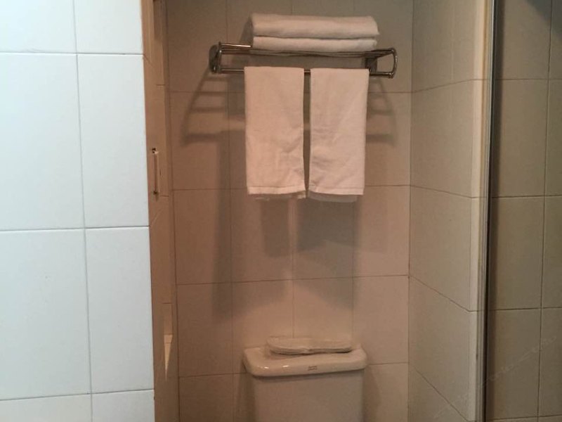 hotelPic