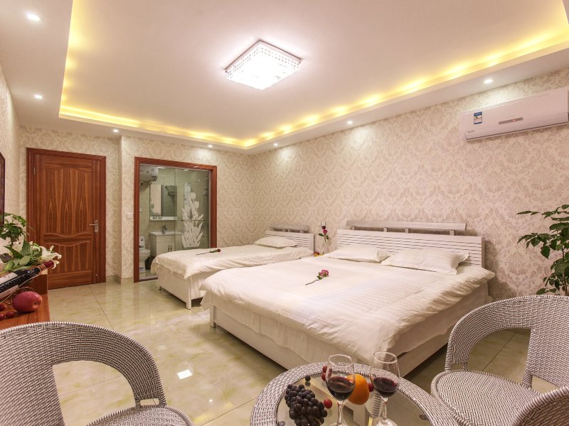 hotelPic