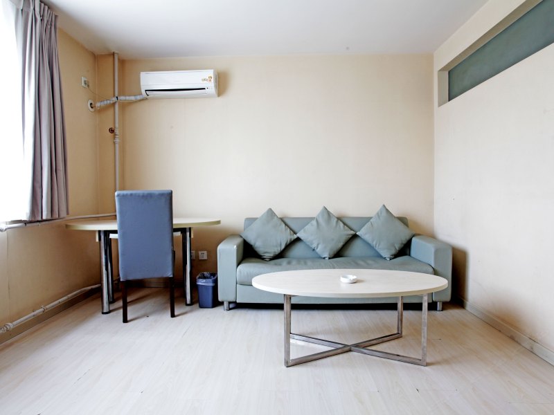 hotelPic