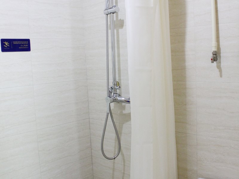 hotelPic