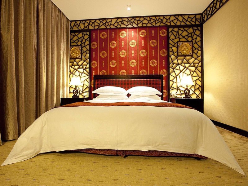 hotelPic