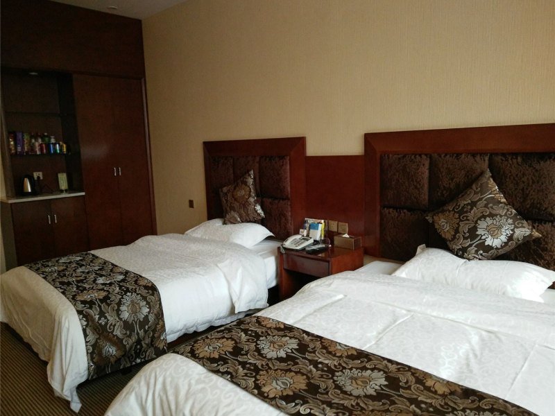 hotelPic