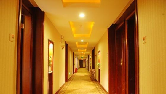 hotelPic