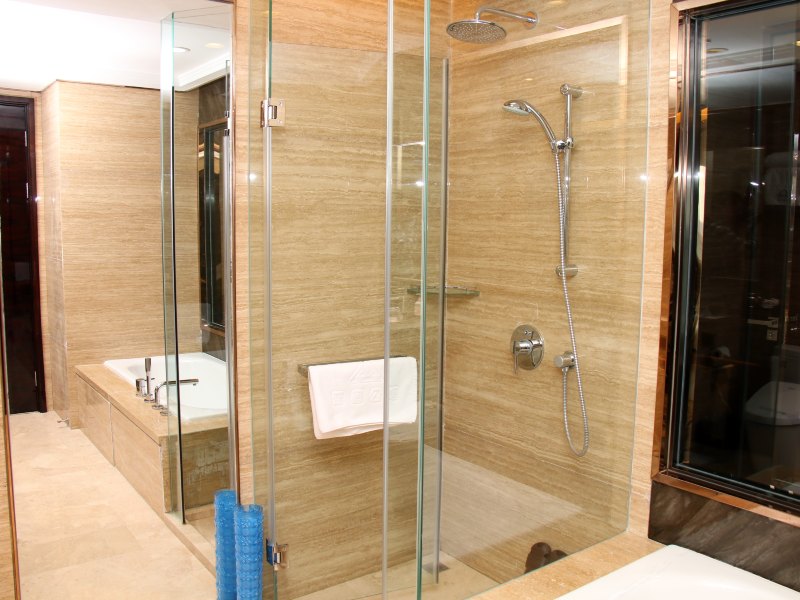 hotelPic