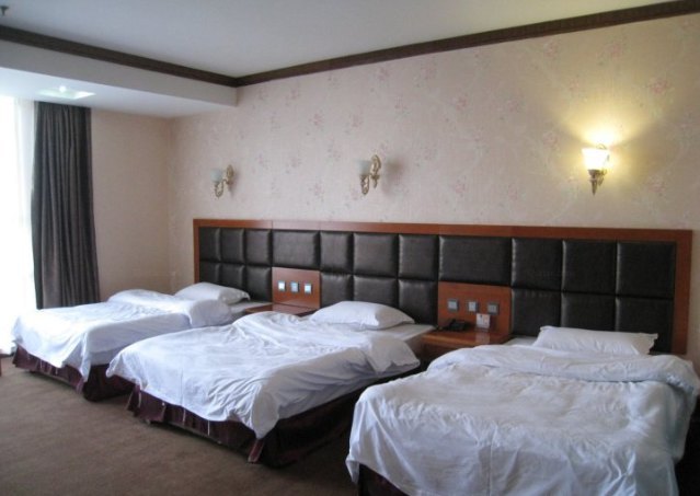 hotelPic