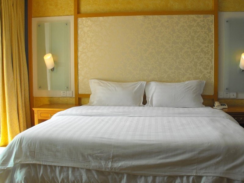 hotelPic