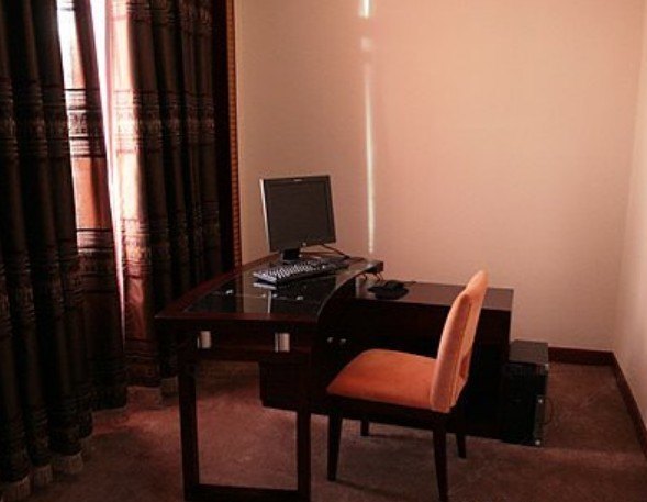hotelPic