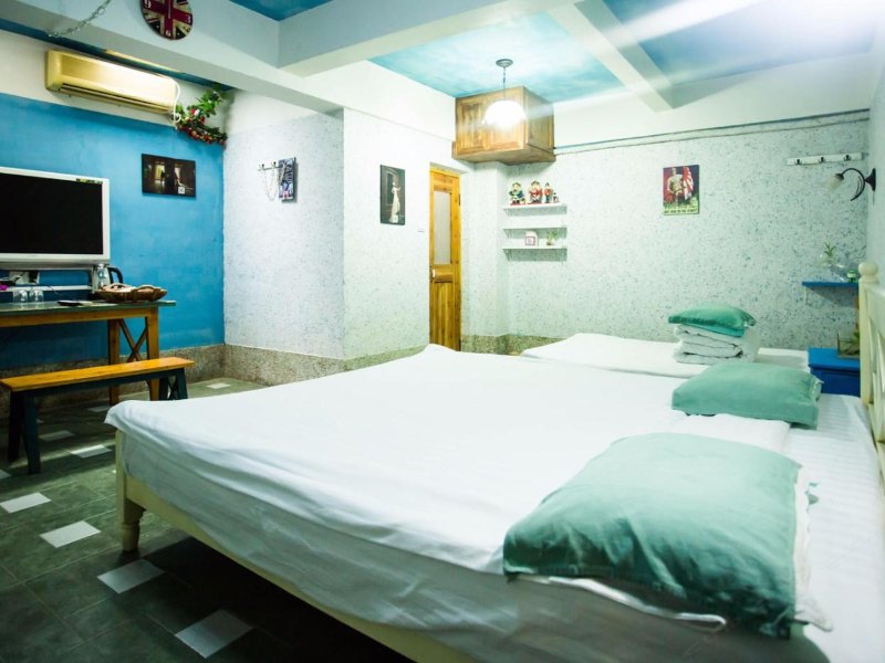 hotelPic