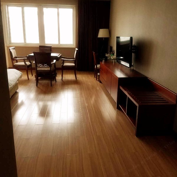 hotelPic