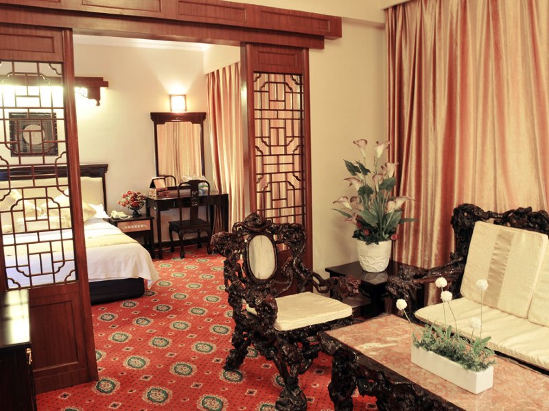 hotelPic