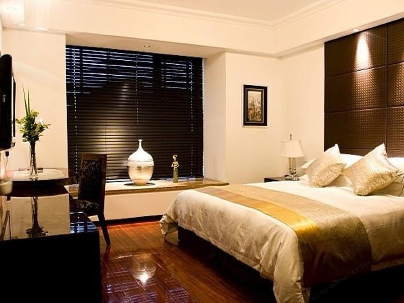 hotelPic