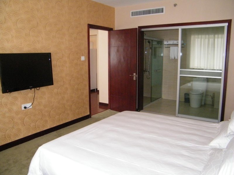 hotelPic