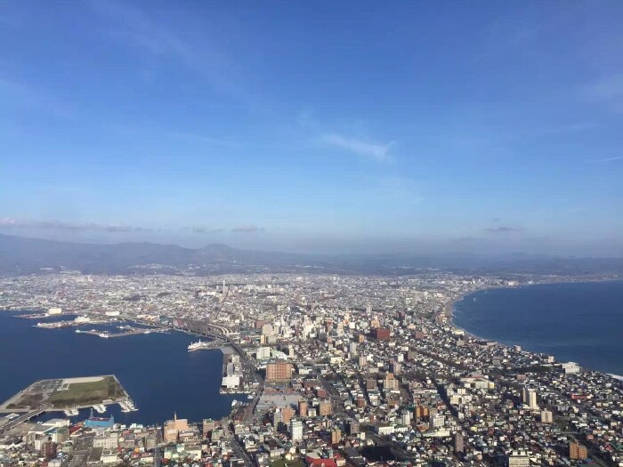 函馆山白天的景色