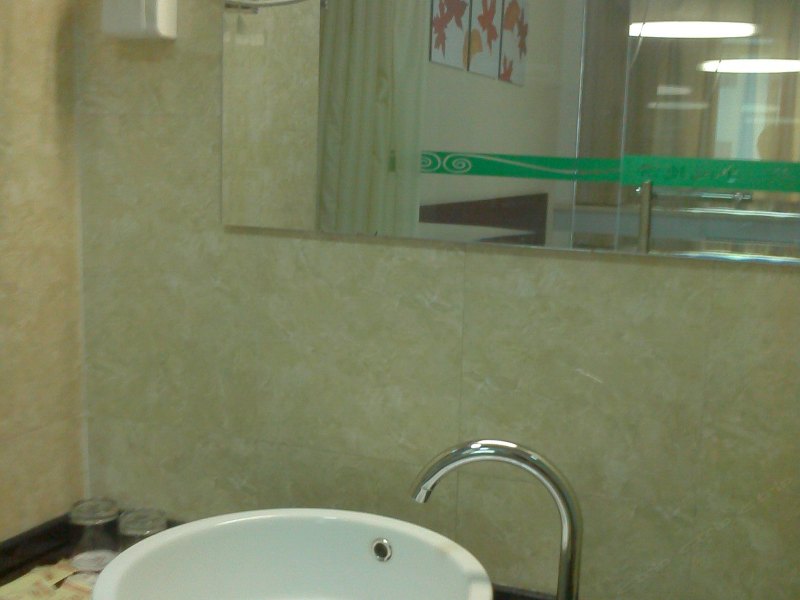 hotelPic