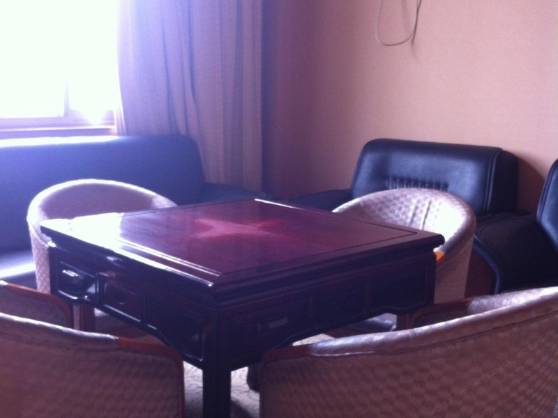 hotelPic